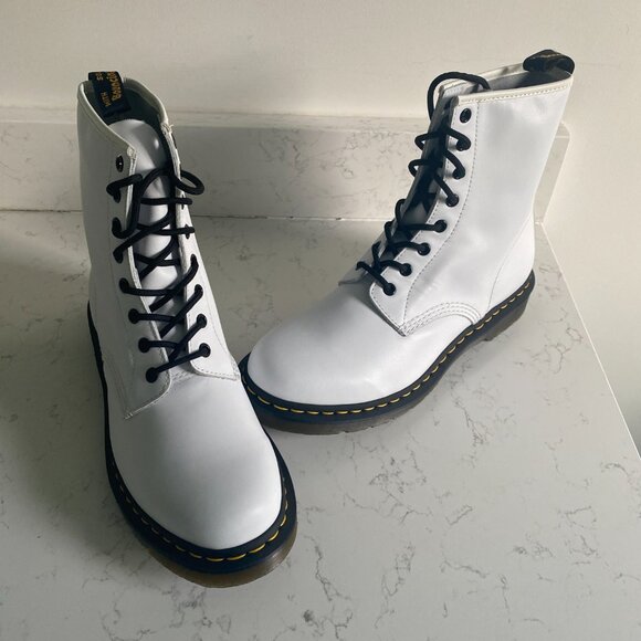 NWT Doc Martens 1460 Women's Softy T Leather Lace-up Combat Boots White Size 11 - Picture 6 of 14